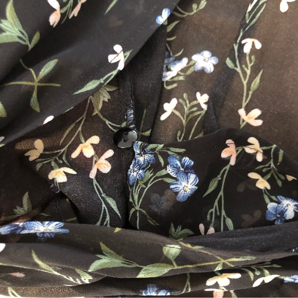 Boohoo WOVEN FLORAL PUFF SLEEVE WRAP BLOUSE SZ 6 - Picture 12 of 14